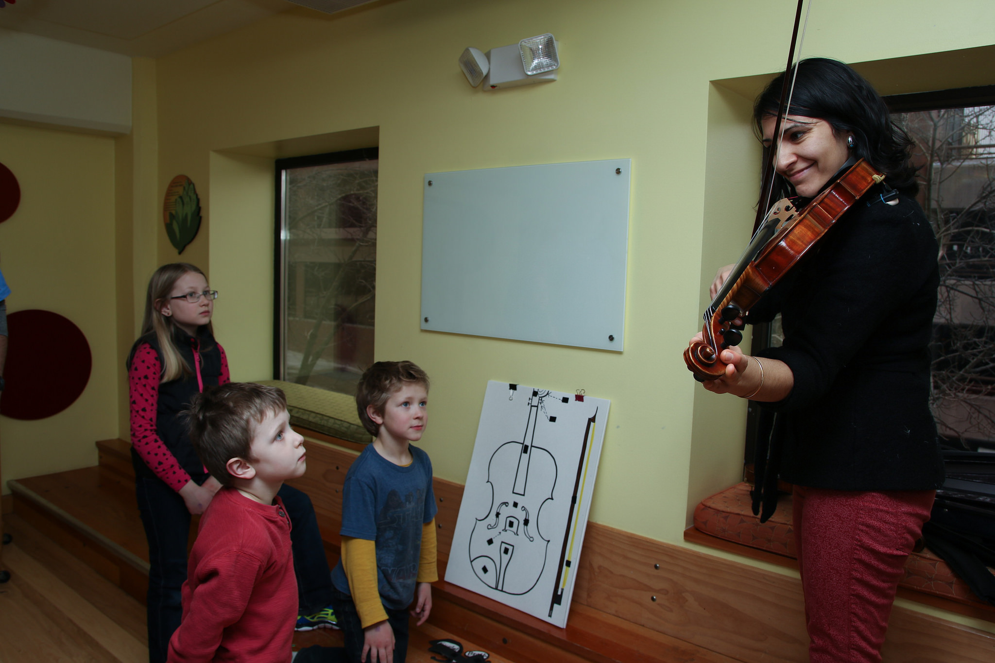 Madison-Childrens-Museum-Meet-the-Musician